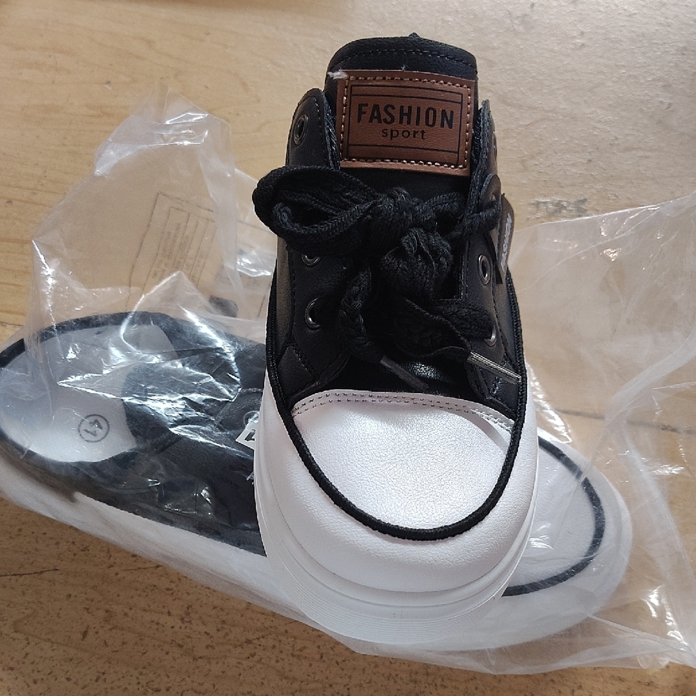 Fashion Sport Black and White High-Top Sneakers